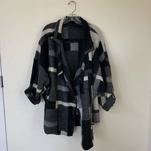 Black&gray oversized sweater w/ rolled up sleeves.